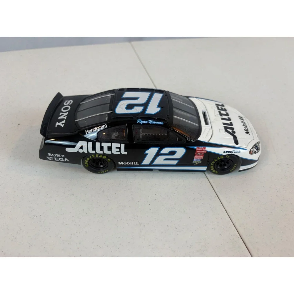 Ryan Newman #12 Alltel Dodge Intrepid 1:24 Diecast NASCAR Race Car Black White